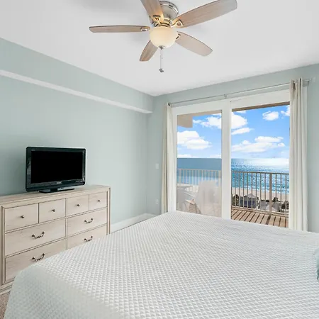 Laketown Wharf 1206